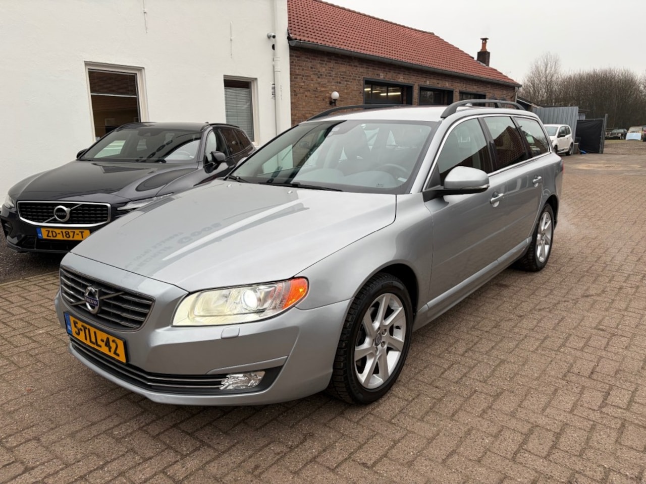 Volvo V70 - 1.6 T4 Nordic 1.6 T4 Nordic+ - AutoWereld.nl