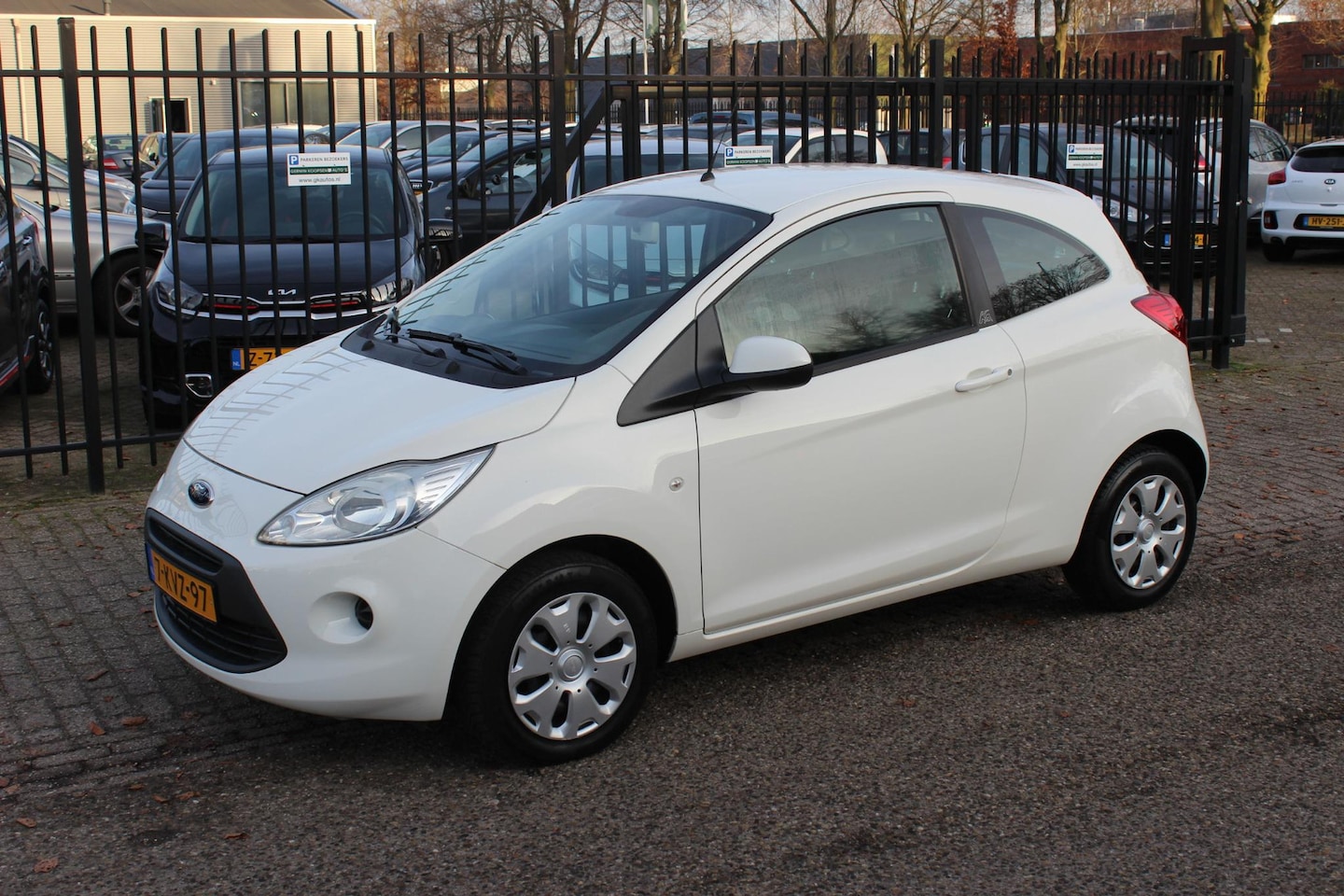 Ford Ka - 1.2 Champions Edition start/stop 1.2 Champions Edition start/stop, Airco! - AutoWereld.nl