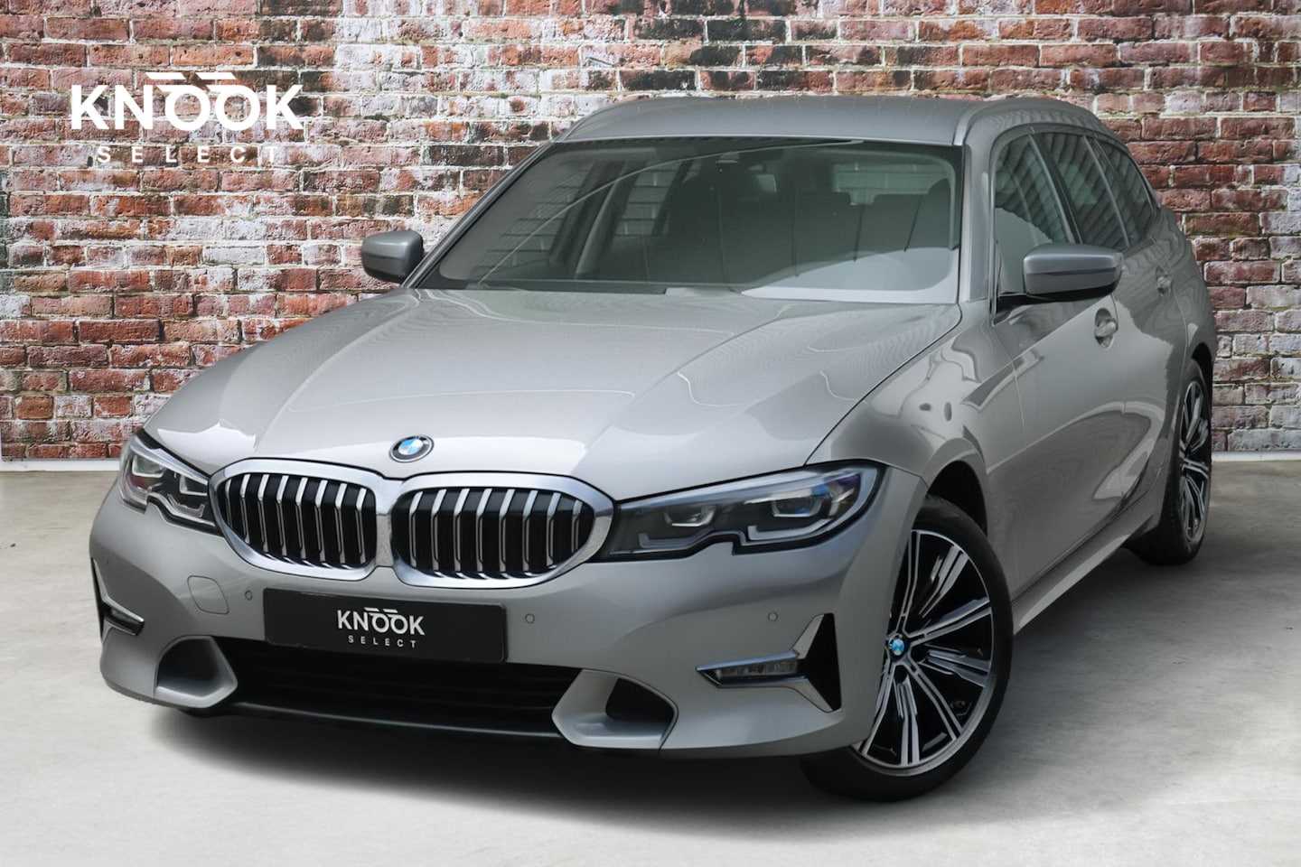 BMW 3-serie Touring - 318i Executive Luxury Line Automaat / Live Cockpit Professional / Trekhaak / Elektrisch Ve - AutoWereld.nl