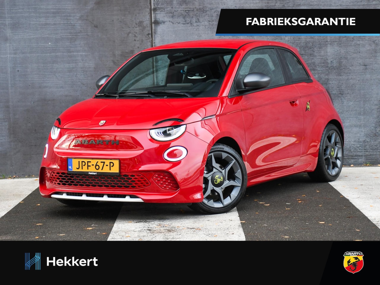 Abarth 500e - Urban 42kWh 156pk Automaat NAVI | CAMERA | CRUISE | DODE HOEK | KEYLESS ENTRY | USB - AutoWereld.nl