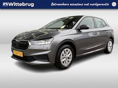 Skoda Fabia - 1.0 TSI Ambition / Navigatie / 15 Inch / Metallic / Cruise control / App-connect