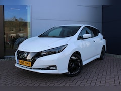 Nissan LEAF - Tekna 40 kWh Automaat Airco Navi Camera Carplay 11.128km Nieuwstaat