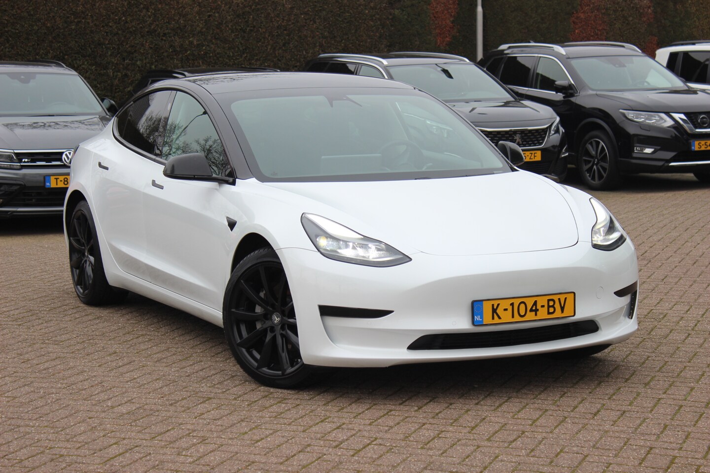 Tesla Model 3 - Standard RWD Plus 60 kWh / SOH 91,4% / Autopilot / Panoramadak / Camera / Audio / 18'' / L - AutoWereld.nl