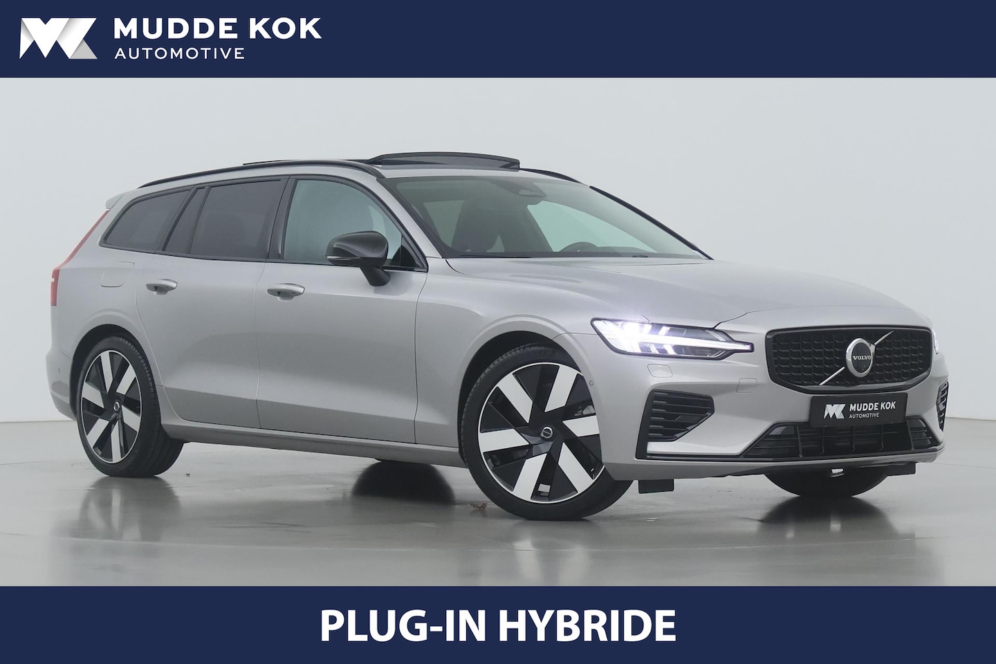 Volvo V60 - T6 Plug-in hybrid Plus Dark | Panoramadak | Head-Up | ACC | 360° Camera | Stoel+Stuurverwa - AutoWereld.nl