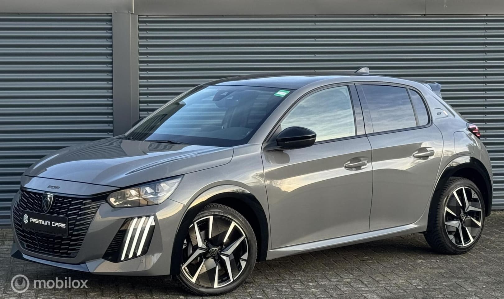 Peugeot 208 - Hybrid 136 e-DCS6 GT Pano Keyless Camera - AutoWereld.nl