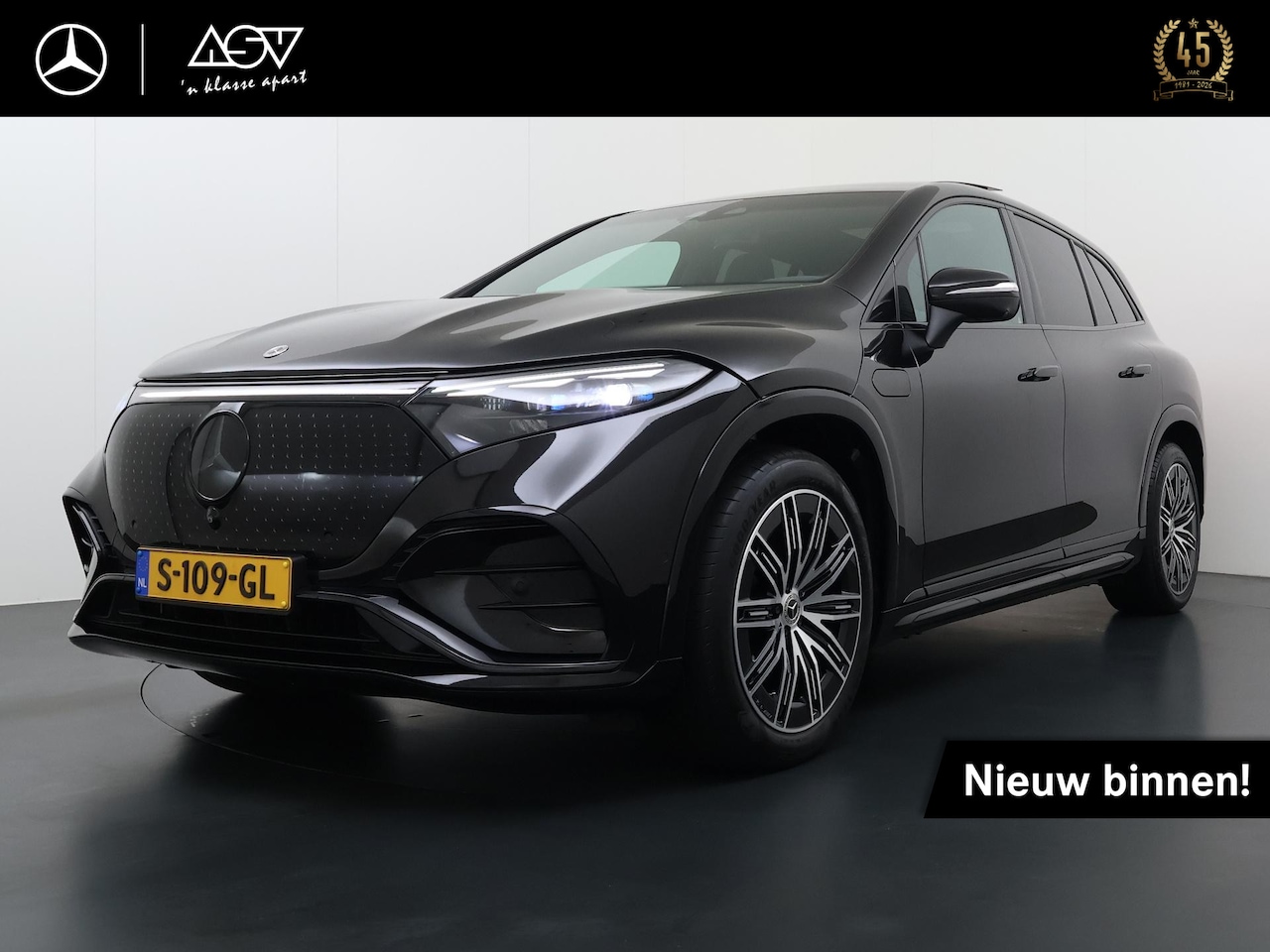 Mercedes-Benz EQS SUV - 580 4MATIC AMG Line 7p 108 kWh wegklapbare trekhaak, 7 Persoons, Hyperscreen, Luchtvering, - AutoWereld.nl