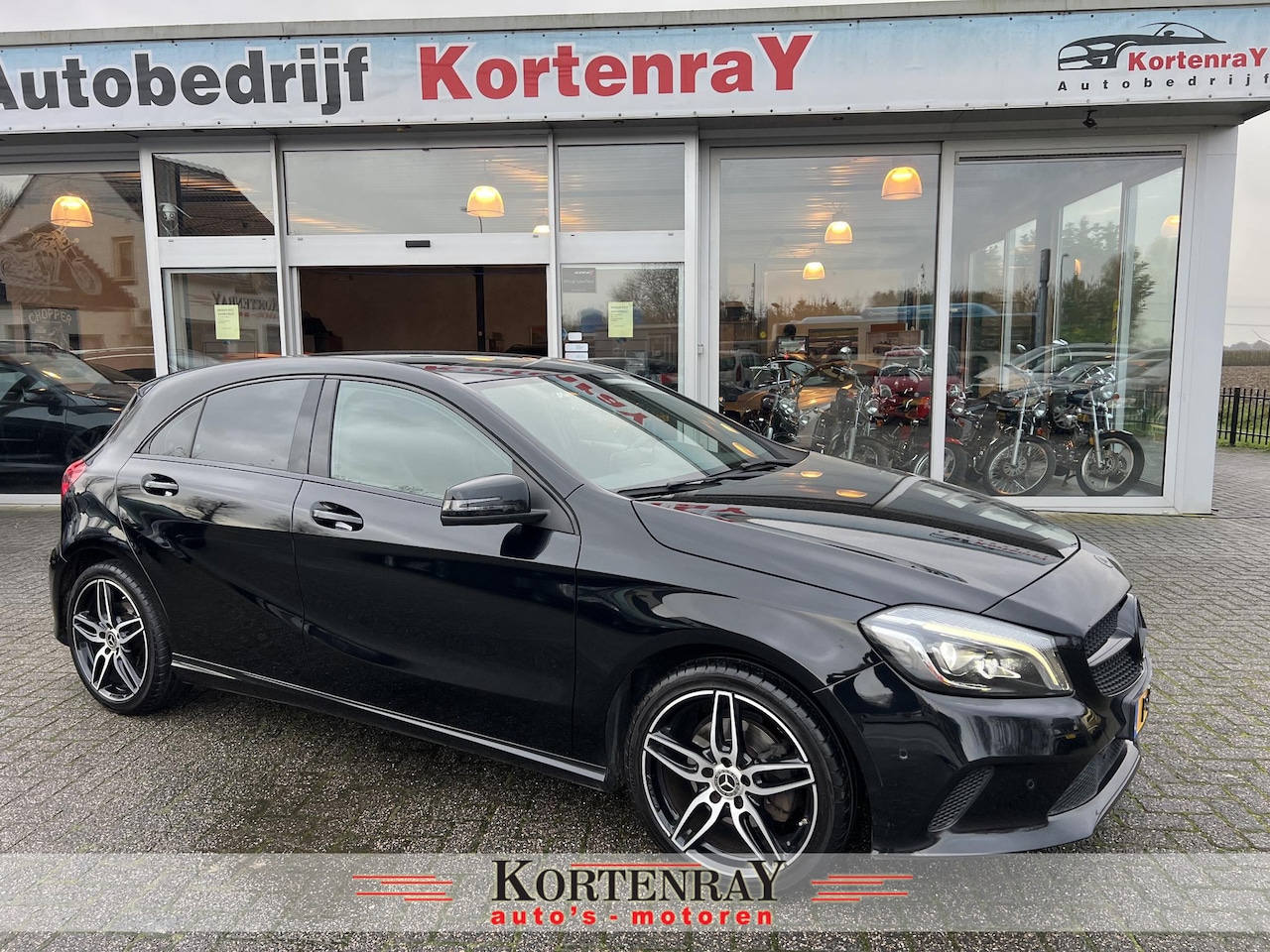 Mercedes-Benz A-klasse - 180 ambition 1e eig, nw apk,Grote beurt enz!amg pakket,18"sportvelgen,panorama,navi. - AutoWereld.nl