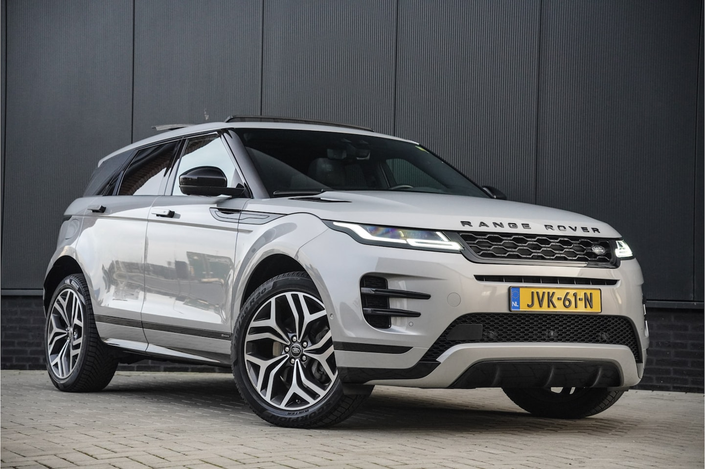 Land Rover Range Rover Evoque - 1.5 P300e AWD R-Dynamic HSE 1.5 P300e AWD R-Dynamic HSE, PANO, TREKHAAK - AutoWereld.nl