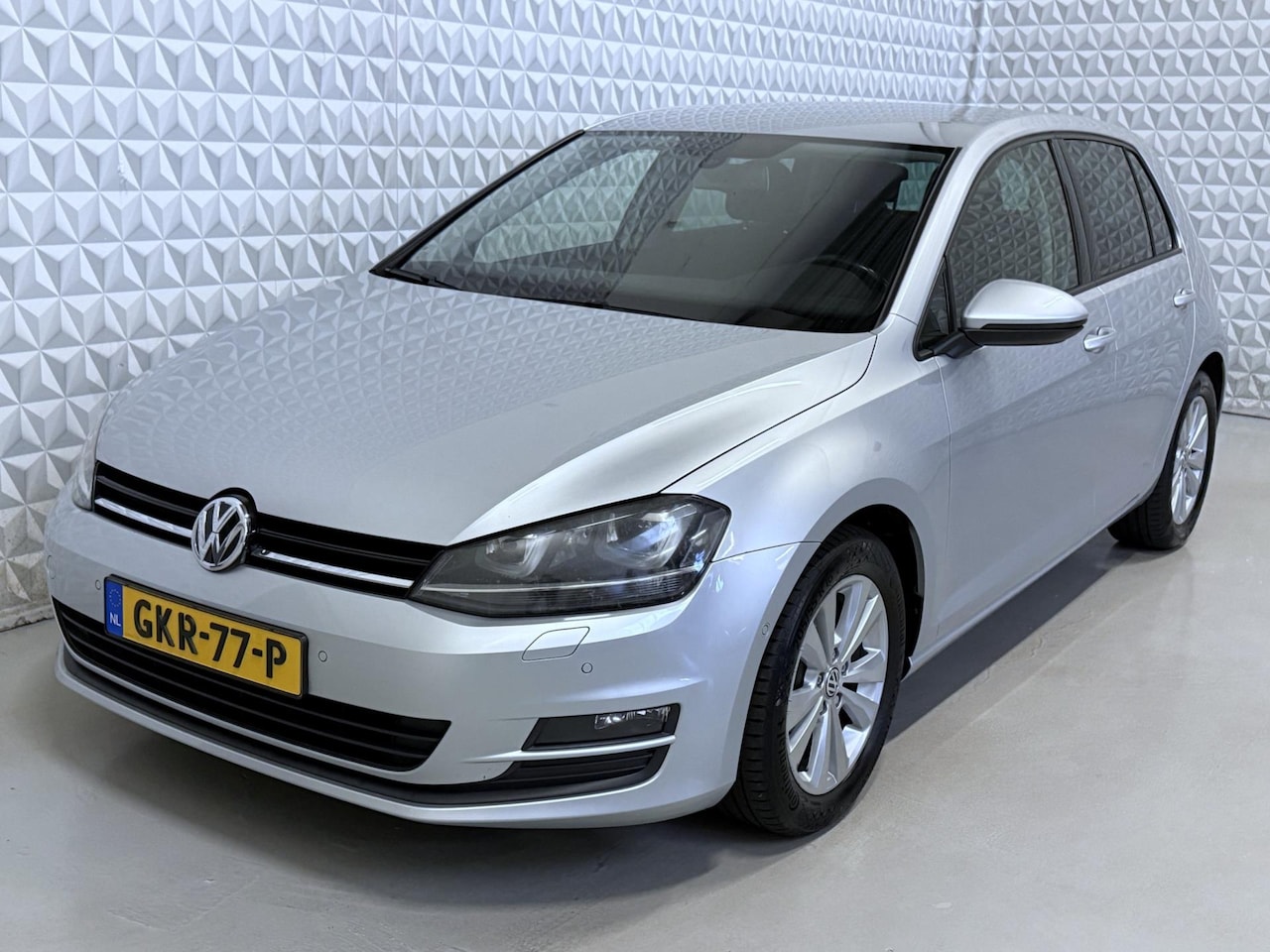 Volkswagen Golf - 1.2 TSI Bluemotion + veel opties! 166.000km (2014) - AutoWereld.nl
