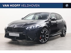 BMW 1-serie - 120 M Sport Automaat / Sportstoelen / Achteruitrijcamera / M Adaptief onderstel / Comfort