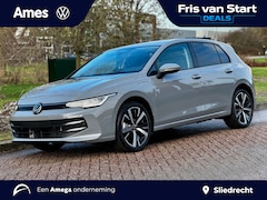 Volkswagen Golf - 1.5 eHybrid 204pk DSG Life Edition | Stoel- en stuurverwarming | Extra getint glas | 18''