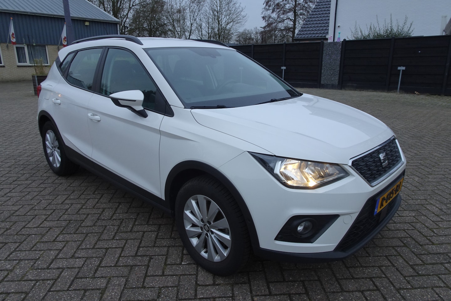 SEAT Arona - 1.0 TSI Style Business Intense Plus 110 PK * AIRCO * LMV * CARPLAY * CAMERA * - AutoWereld.nl
