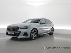 BMW 5-serie Touring - 530e xDrive M-Sport Pro | Shadowline | Widescreen | HUD | Harman/Kardon | Elek. Trekhaak |