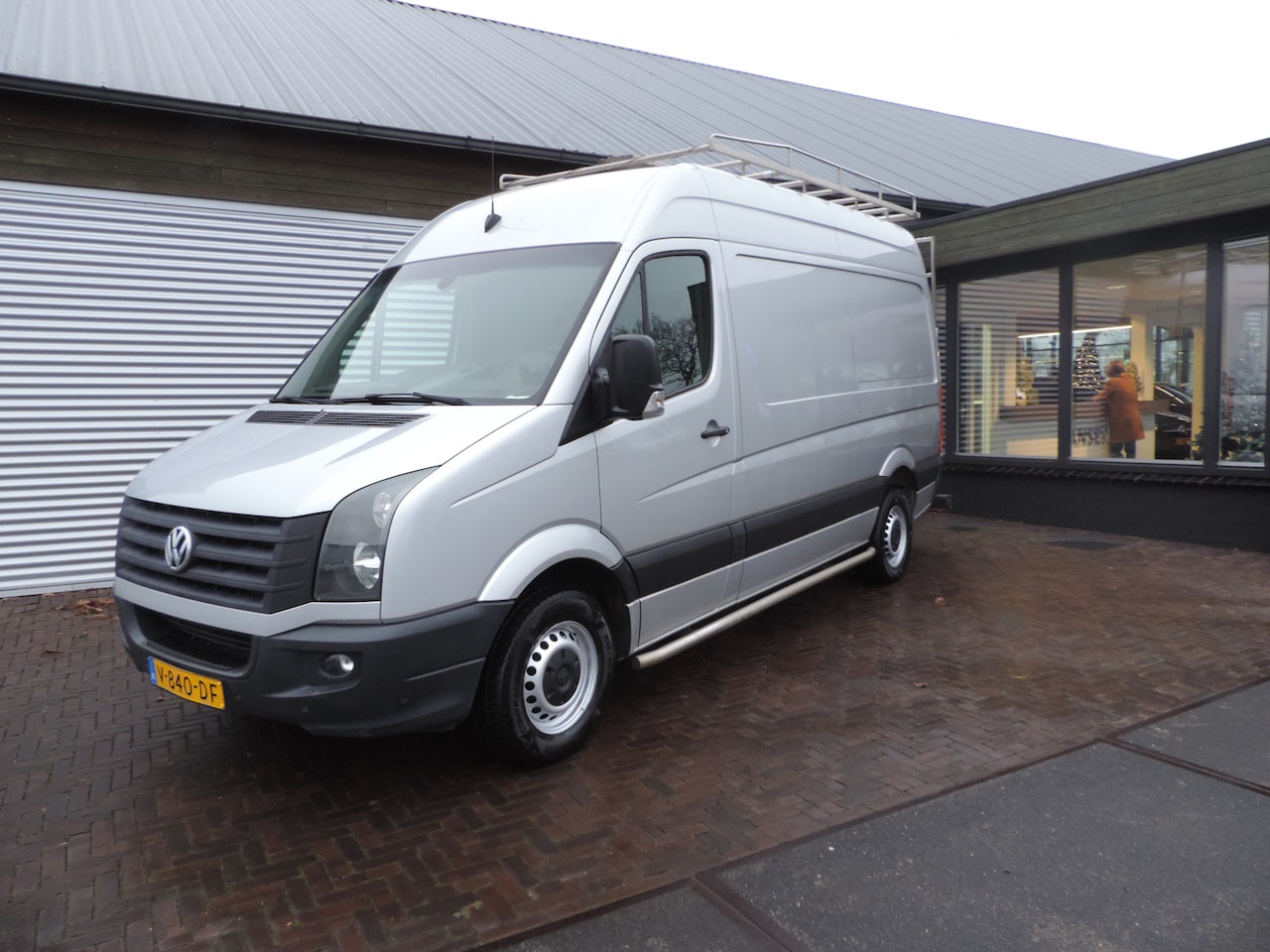 Volkswagen Crafter - 35 2.0 TDI L2H2 3.5 trekhaak ZEER MOOI compleet - AutoWereld.nl