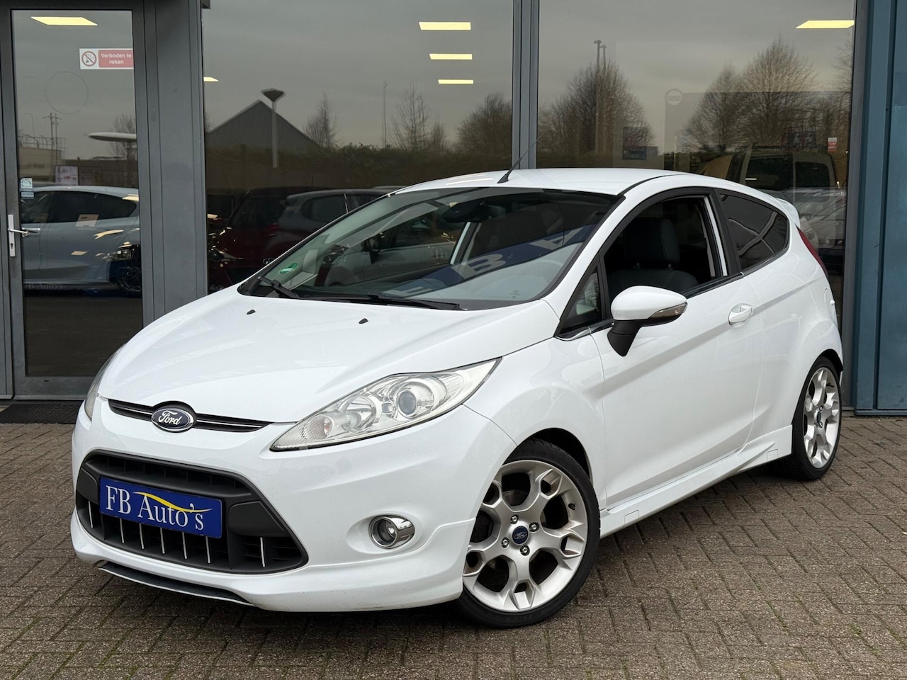 Ford Fiesta - 1.6 St-Pakket Airco Lmv Stoelverw. - AutoWereld.nl