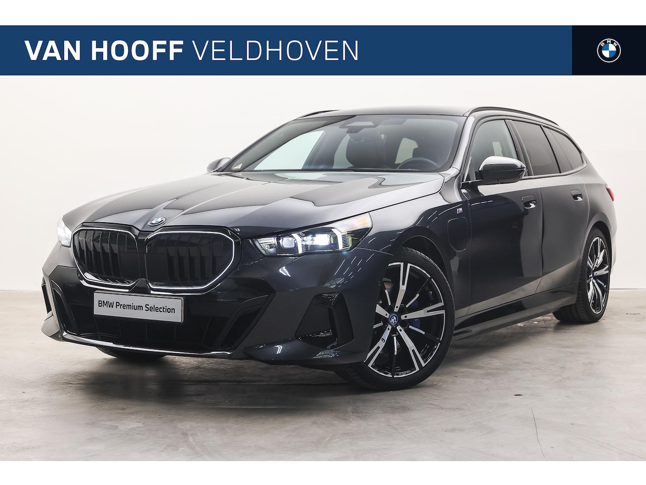 BMW 5-serie Touring - 530e M Sport Automaat / Panoramadak / Trekhaak / Stoelventilatie / M Sportonderstel / Stuu - AutoWereld.nl