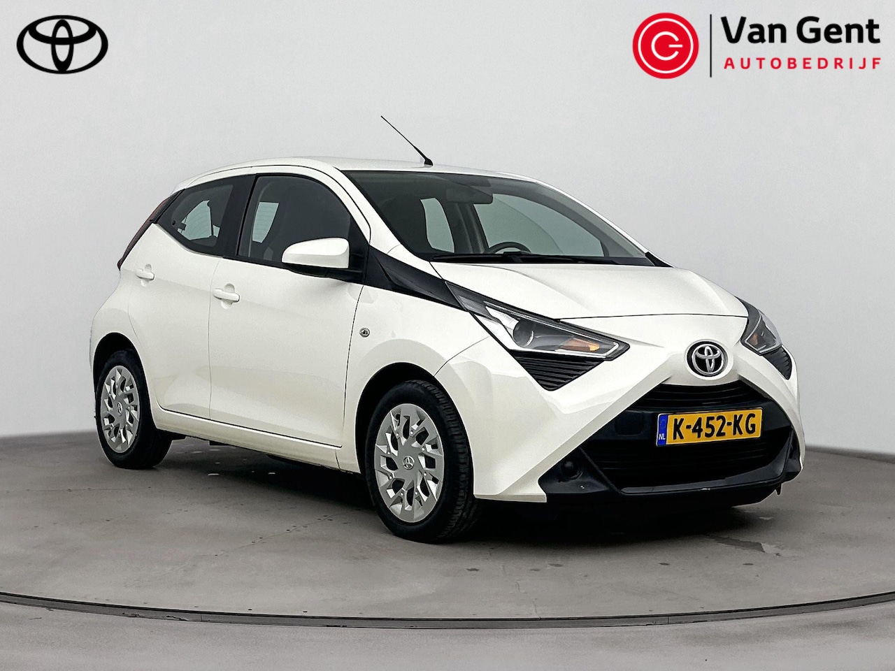 Toyota Aygo - 1.0 VVT-i x-play | Apple Carplay / Android Auto | Airco | Camera | Bluetooth - AutoWereld.nl