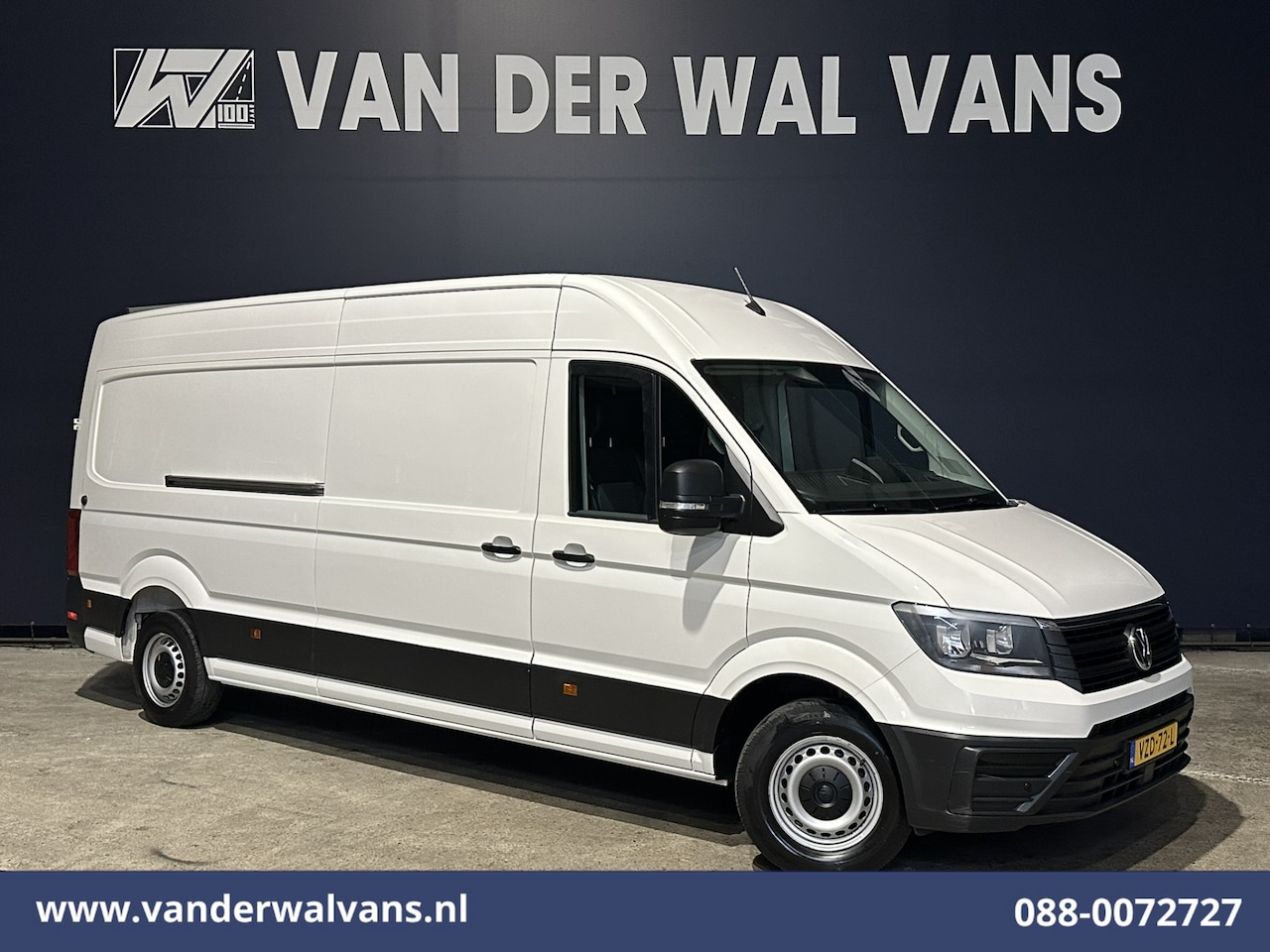 Volkswagen Crafter - 2.0 TDI 140pk L4H3 L3H2 Euro6 Airco | 3000kg trekhaak | Cruisecontrol | Parkeersensoren Bi - AutoWereld.nl