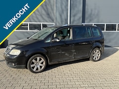 Volkswagen Touran - 2.0-16V FSI Highline