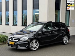Mercedes-Benz B-klasse - 180 AUTOMAAT AMG styling, panoramadak, trekhaak, 47000 km, dealer onderhouden, NL auto met