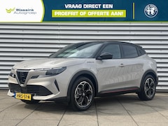 Alfa Romeo Junior - 54 kWh 156pk Elettrica Speciale Navigatie | Panorama Dak | Camera | Pack Techno