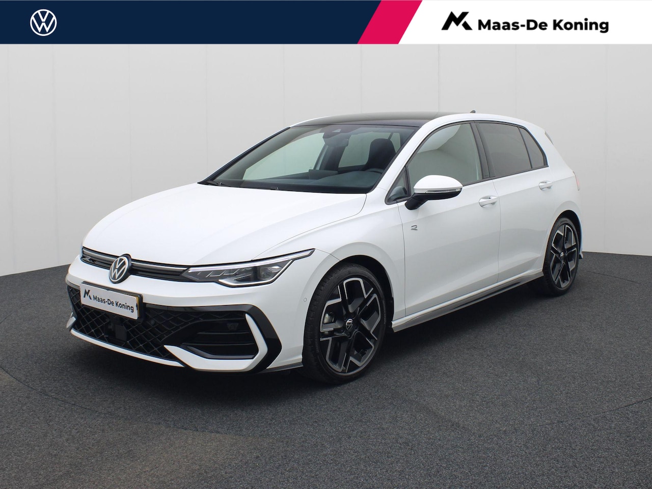 Volkswagen Golf - 1.5eTSI/150PK R-Line DSG · NIEUW MODEL · Navigatie · Apple/Android Carplay · Camera + Park - AutoWereld.nl