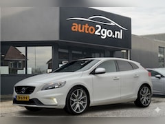 Volvo V40 - 2.0 T2 OCEAN-RACE R-DESIGN LEDER NAVI AIRCO LED 18 INCH-LMV PDC