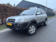 Hyundai Tucson - 2.0i Style / AIRCO ECC / NAVI / CRUISE
