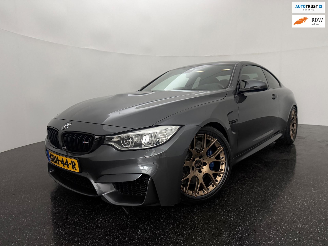 BMW 4-serie Coupé - M4 Carbon / Akrapovic - AutoWereld.nl