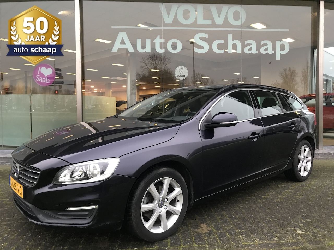 Volvo V60 - 1.5 T2 Summum Automaat | Rijklaar incl garantie | Vaste trekhaak Regensensor Climate contr - AutoWereld.nl