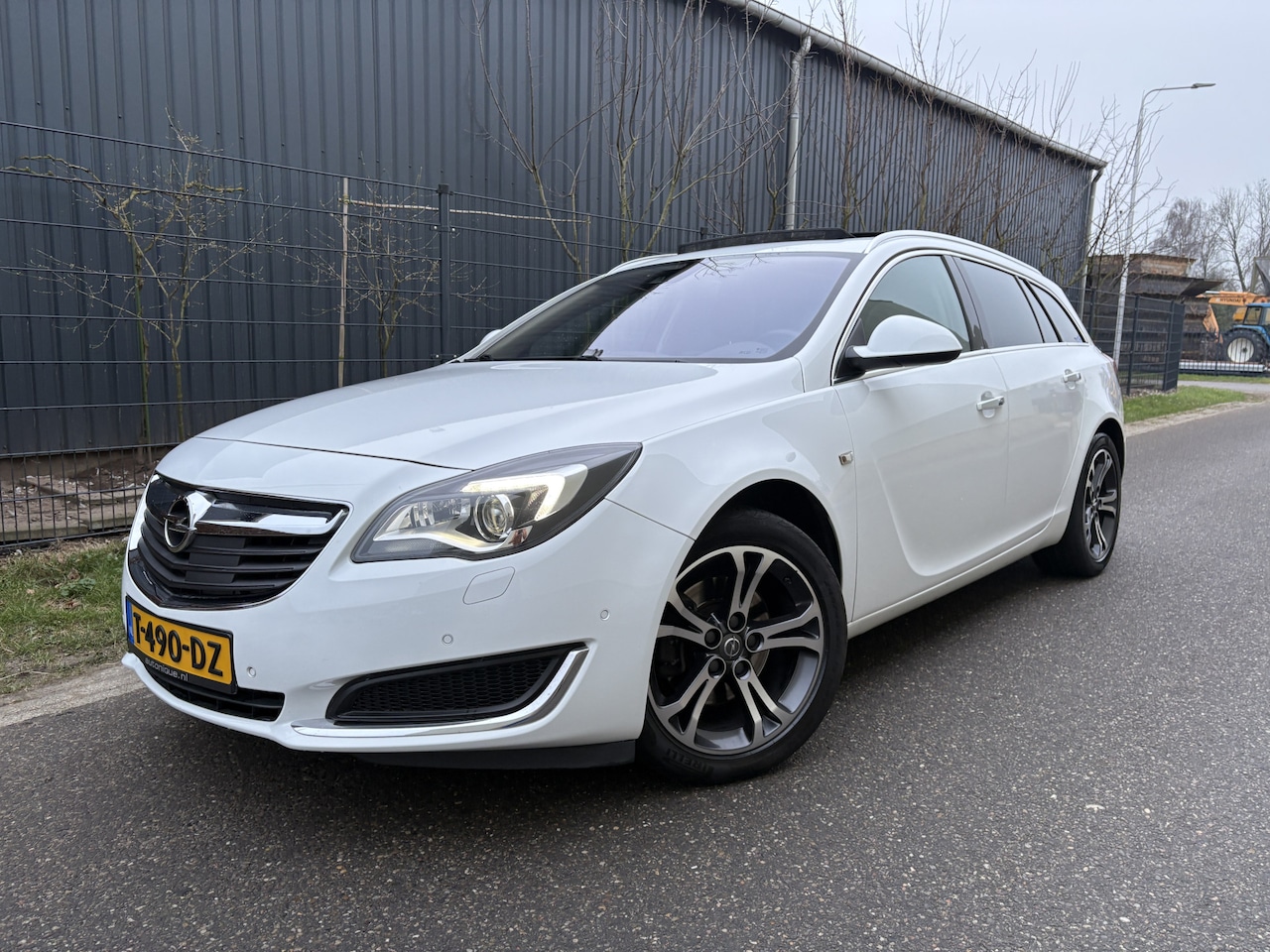Opel Insignia Sports Tourer - 1.6 T Cosmo / AUTOMAAT / PANORAMADAK / NAVI / 162dkm! - AutoWereld.nl