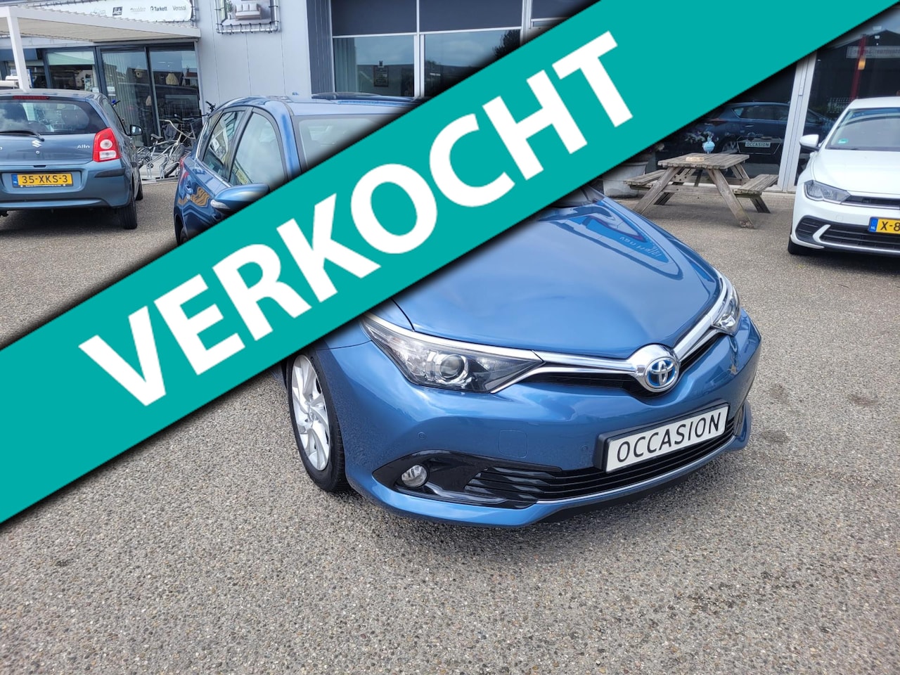 Toyota Auris - 1.8 Hybrid Executive AUTOMAAT - AutoWereld.nl