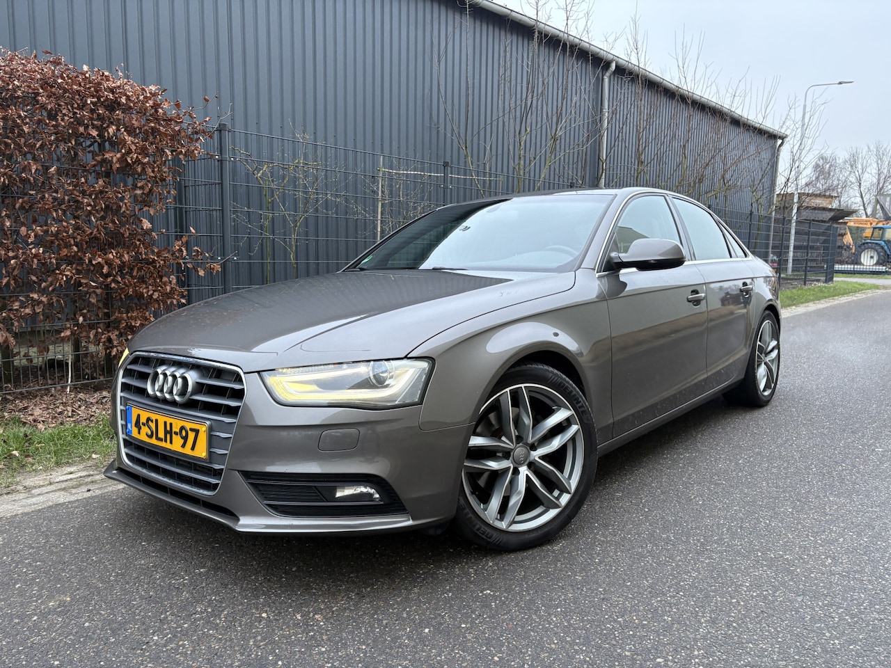Audi A4 Limousine - 1.8 TFSIe Edition / NAVI / AIRCO / CRUISE - AutoWereld.nl