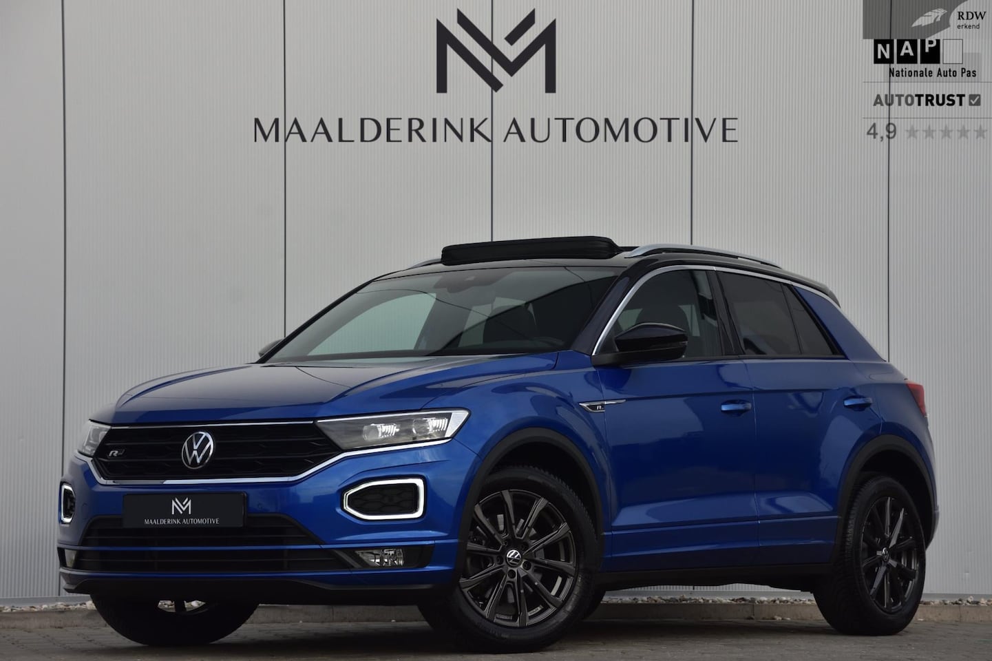 Volkswagen T-Roc - 1.5 TSI DSG R-Line Full Option! Panodak, Trekhaak afn,, Camera, Navi, Stoelverwarming - AutoWereld.nl