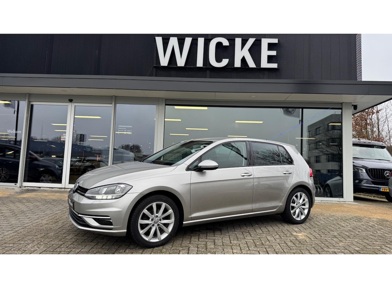 Volkswagen Golf - 1.0 TSI Comfortline APPLE Carplay Led PDC Stoelver. - AutoWereld.nl