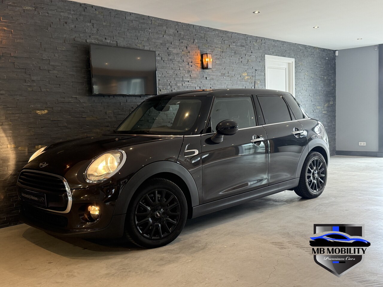 MINI Cooper - Mini 1.5 Bj: 2016 / Automaat / 136 PK - AutoWereld.nl