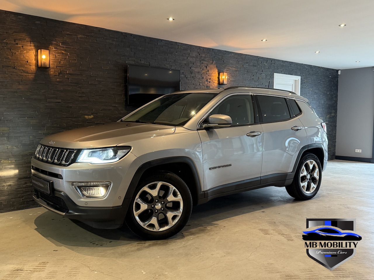Jeep Compass - 1.4 MultiAir Limited Bj: 2019 / Panoramadak - AutoWereld.nl