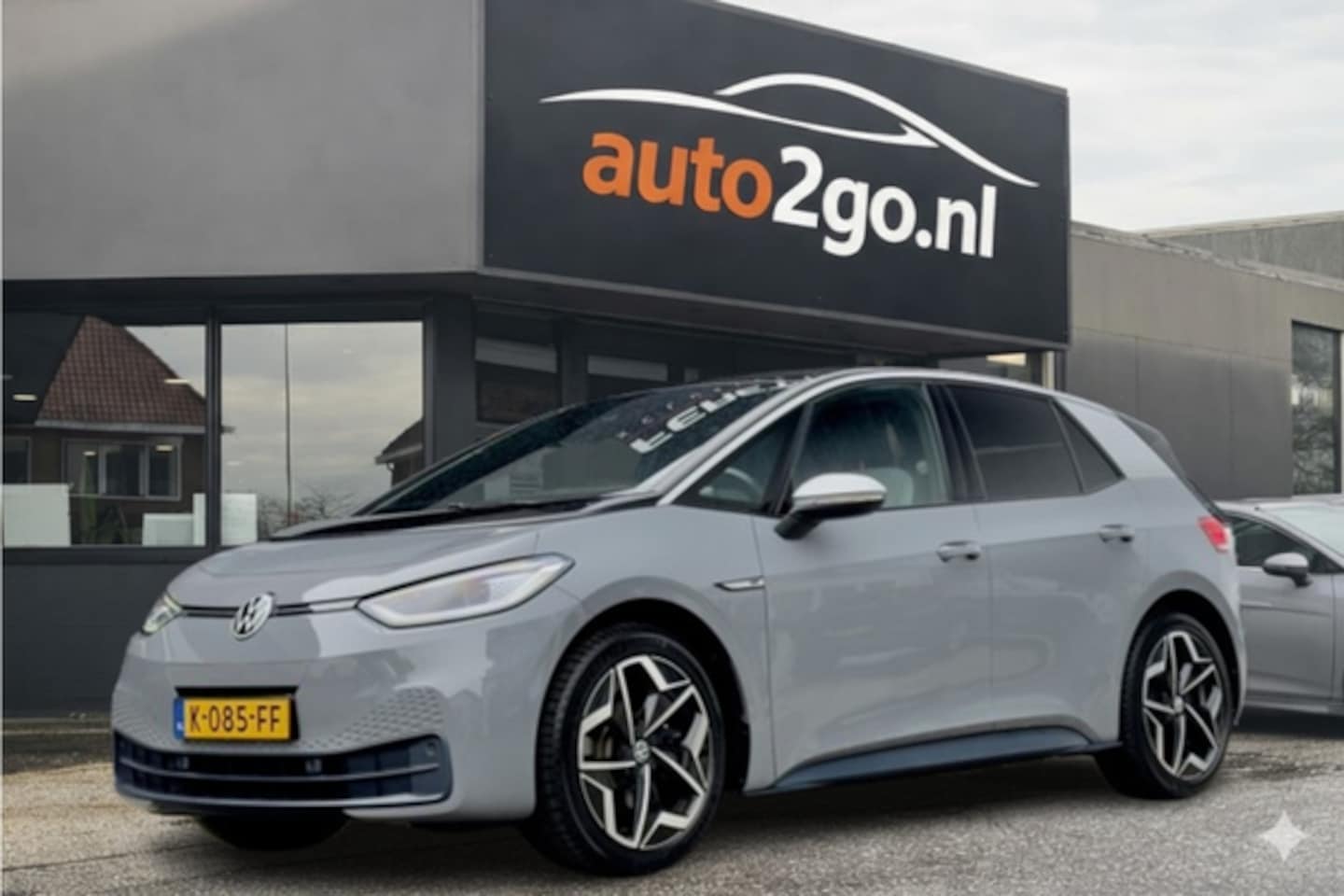 Volkswagen ID.3 - FIRST PLUS 58 kWh AUTOM. NAVI CAMERA IQ-DRIVE APPLE-CARPLAY LED 20''LMV PDC - AutoWereld.nl