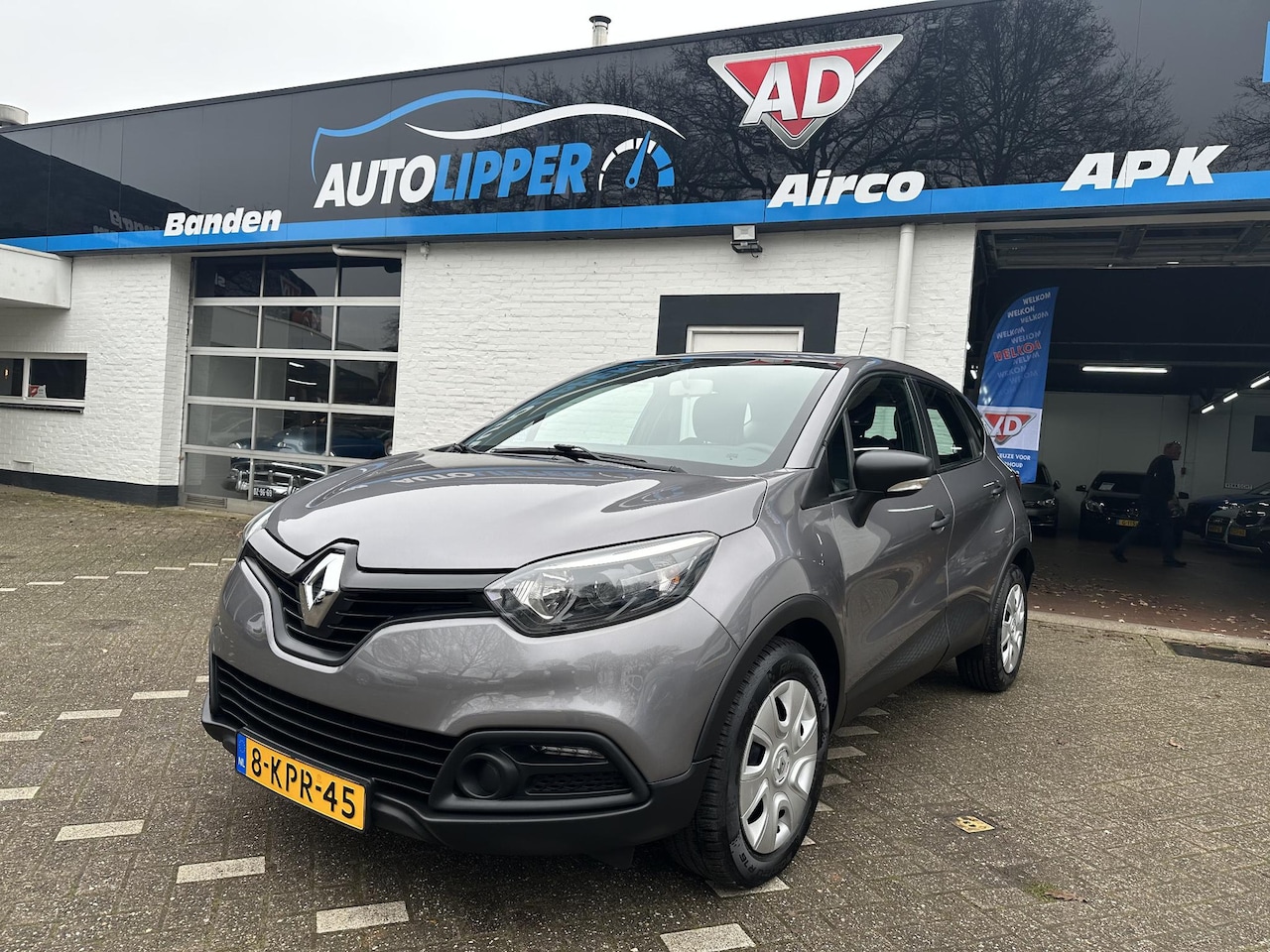 Renault Captur - 0.9 TCe Authentique /Nieuwe apk bij aflevering/Trekhaak - AutoWereld.nl