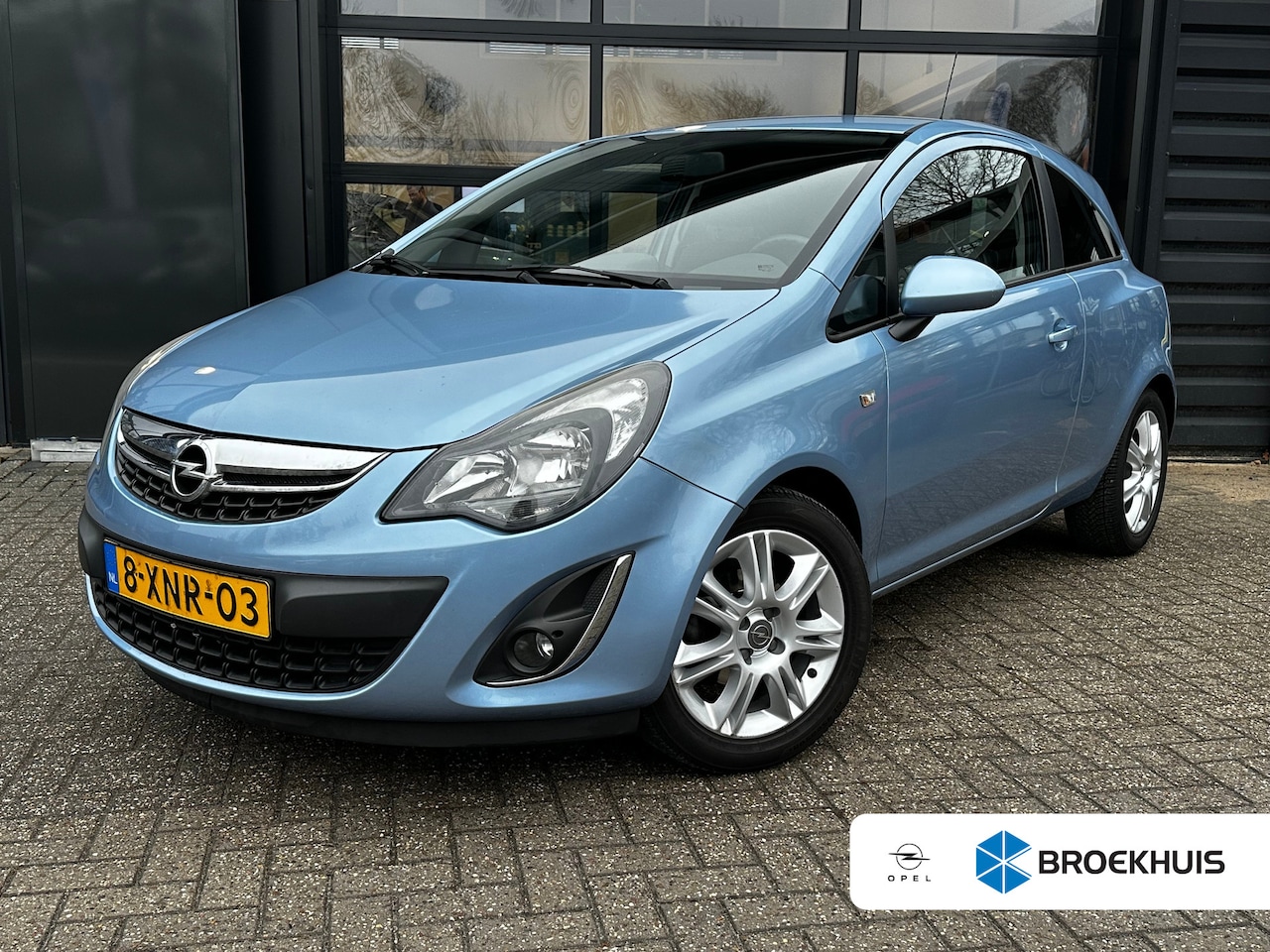Opel Corsa - 1.4-16V 100PK BlitZ | BLUETOOTH| NAVIGATIE| CRUISE CONTROL| BANDENSPANNINGSCONTROLE| TOPCO - AutoWereld.nl