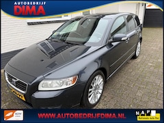 Volvo V50 - 2.4 Automaat/ Leder/ Navi/ Cruise Control/ Afnb Trekhaak/ Stoelverwarming/ ECC