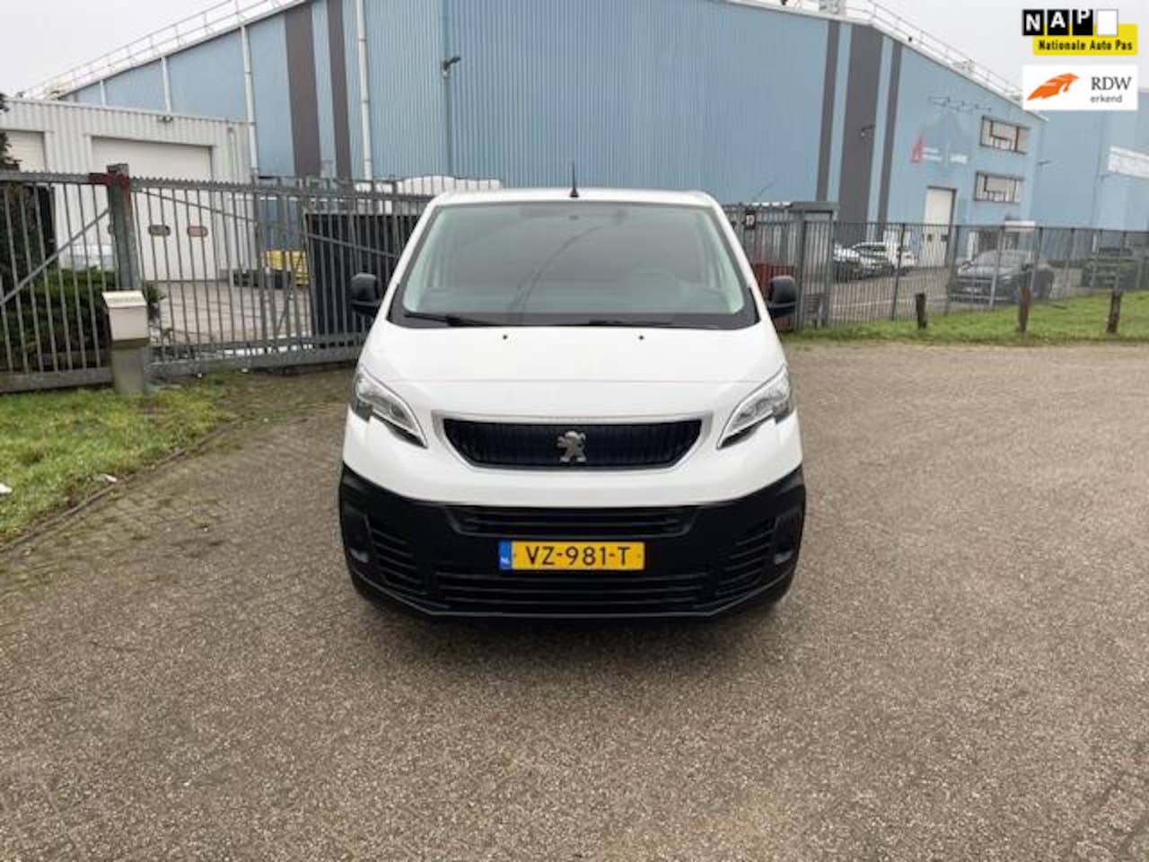 Peugeot Expert - 231S 2.0 BlueHDI 120 Pro 231S 2.0 BlueHDI 120 Pro - AutoWereld.nl