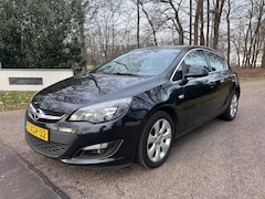 Opel Astra - 1.4 Turbo Business + goed rijdend.