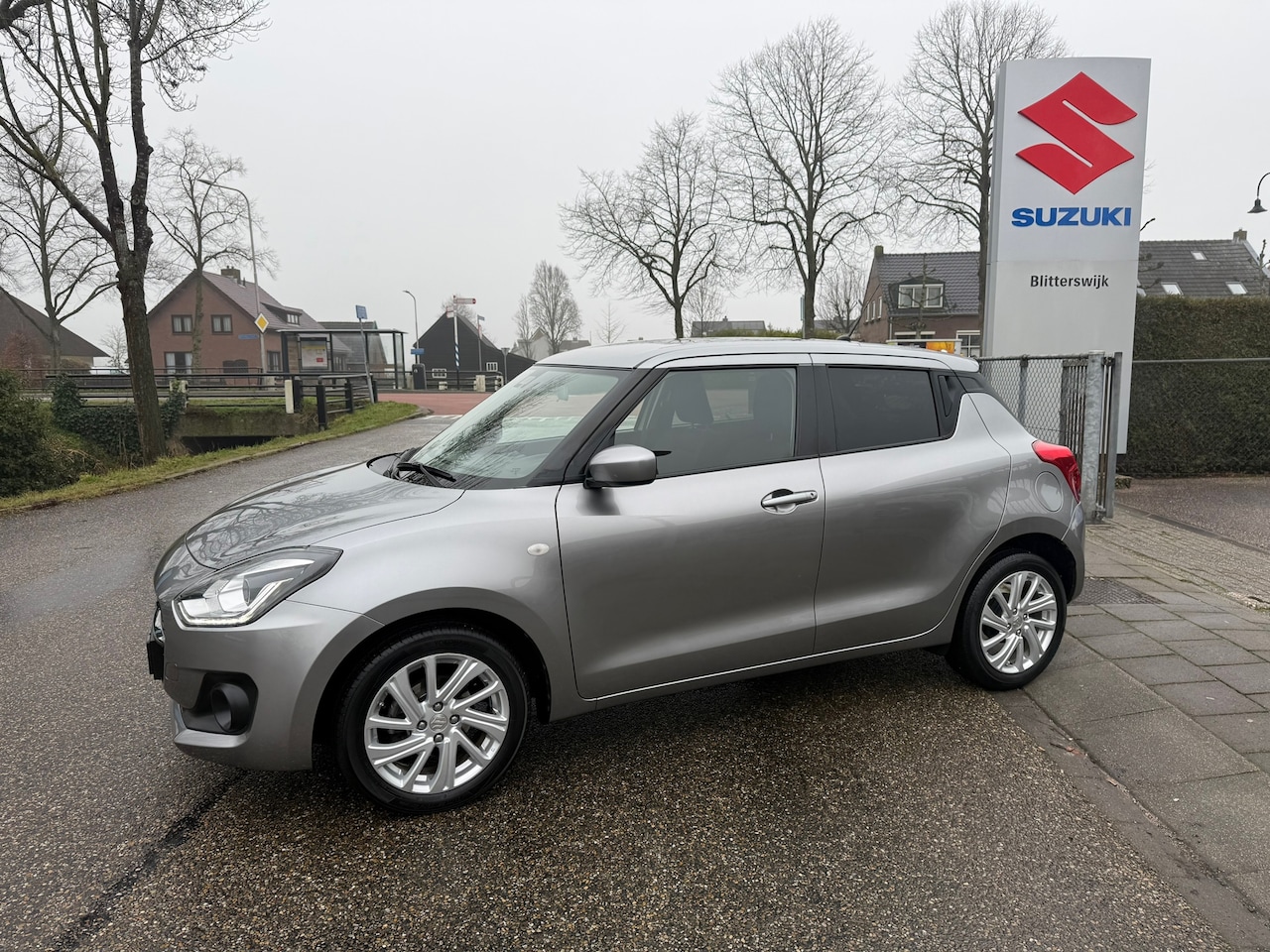 Suzuki Swift - 1.2 Select Smart Hybrid // TREKHAAK // Nette door ons onderhouden Swift // Full led // Rij - AutoWereld.nl