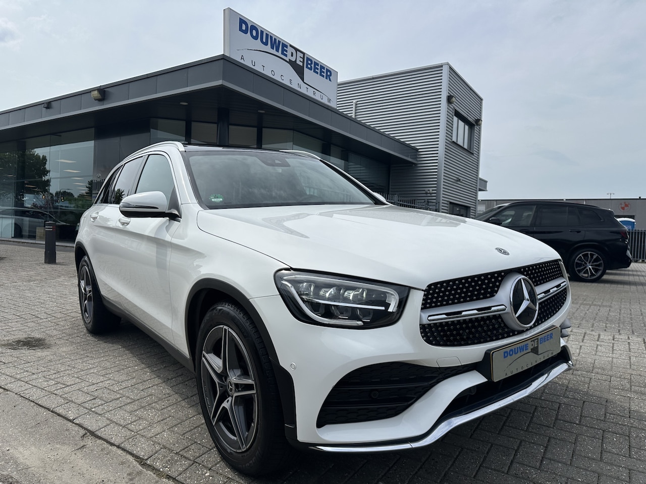 Mercedes-Benz GLC-klasse - 200 4MATIC AMG Line Pano-Dak | Trekhaak | Elekt. Klep | Stoelverw. - AutoWereld.nl