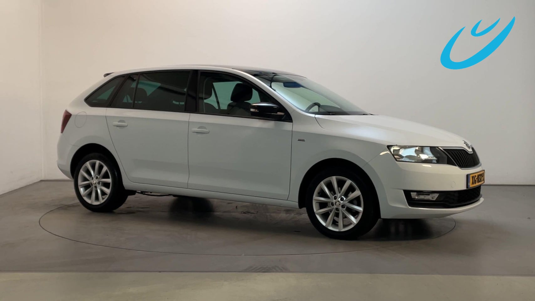 Skoda Rapid Spaceback - 1.0 TSI Greentech Clever Panoramadak Stoelverwarming Navigatie Climatea Control - AutoWereld.nl
