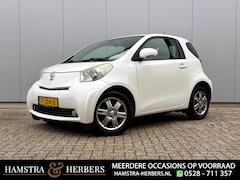 Toyota iQ - 1.0 VVTi Comfort, parelmoerwit