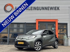 Toyota Aygo X - 1.0 VVT-i S-CVT Envy / Applecarplay/Android Auto / Stoelverwarming / Allseason Banden / DA