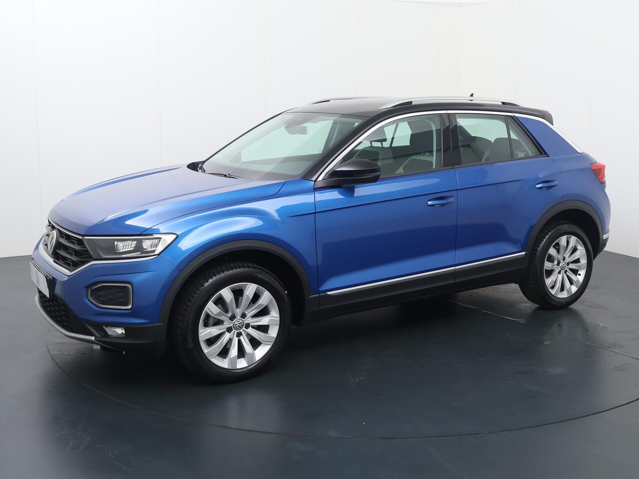 Volkswagen T-Roc - 1.5 TSI Sport | 150 PK | Automaat | Achteruitrijcamera | Adaptive cruise control | Climate - AutoWereld.nl