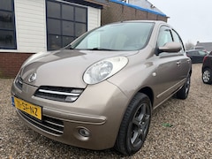 Nissan Micra - 1.4 Acenta Automaat Airco Elektrisch Ramen Afstandbediening Nieuwe Apk